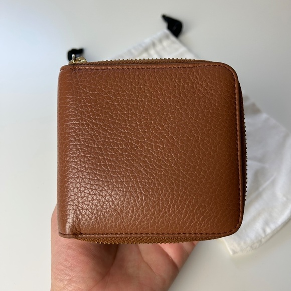 Cuyana small classic zip around wallet caramel/blush pebbled leather - Picture 3 of 14